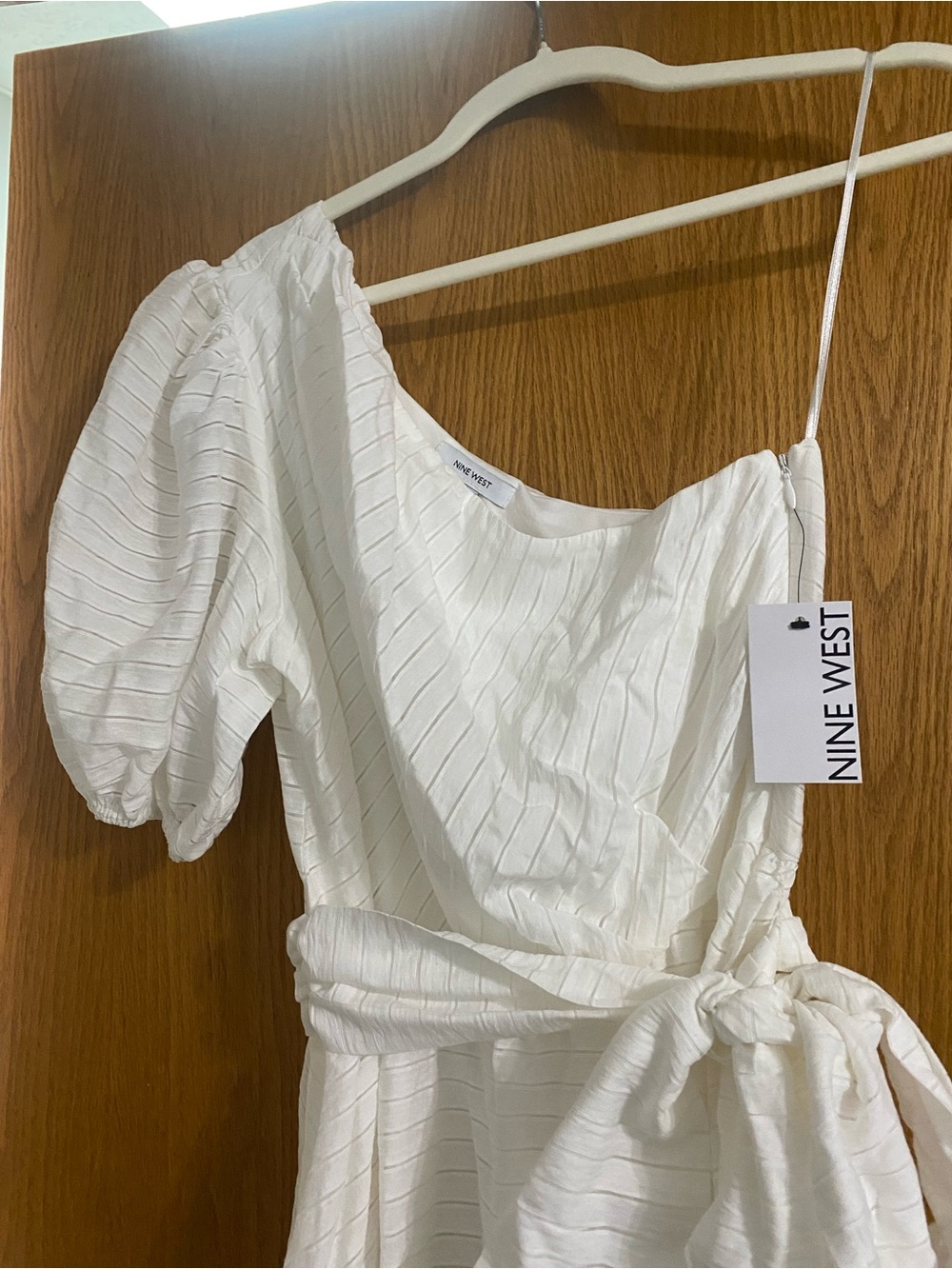 Nine West White One-Shoulder Puff Sleeve Bow-Waist Dress Sz M - Picture 3 of 8